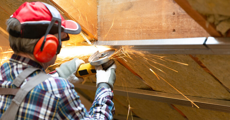Installing Insulation